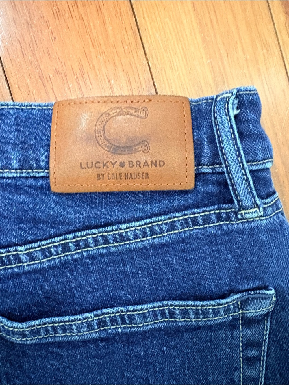 Cole Hauser Lucky Brand dark wash straight Jeans 34x30 rip wheeler yellowstone